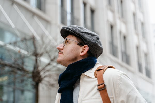 Les meilleurs bérets hommes : élégance et économies à saisir !