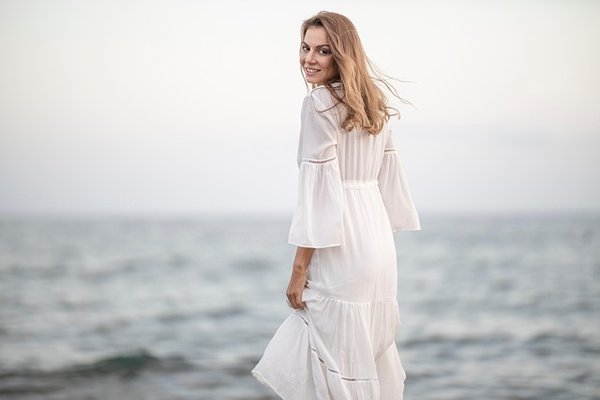 Robe pour femme : styles variés pour toutes les silhouettes
